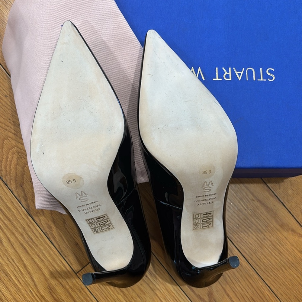 Stuart Weitzman Stuart 110 Pump in Patent Black, Size: 8.5 - Picture 13 of 13